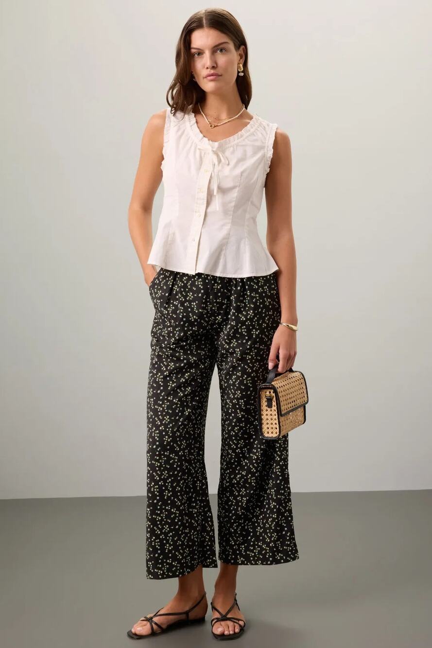 Love Whit Black Floral Printed Trousers Cropped Wide Leg Pants Sz 2 | Boho Chic